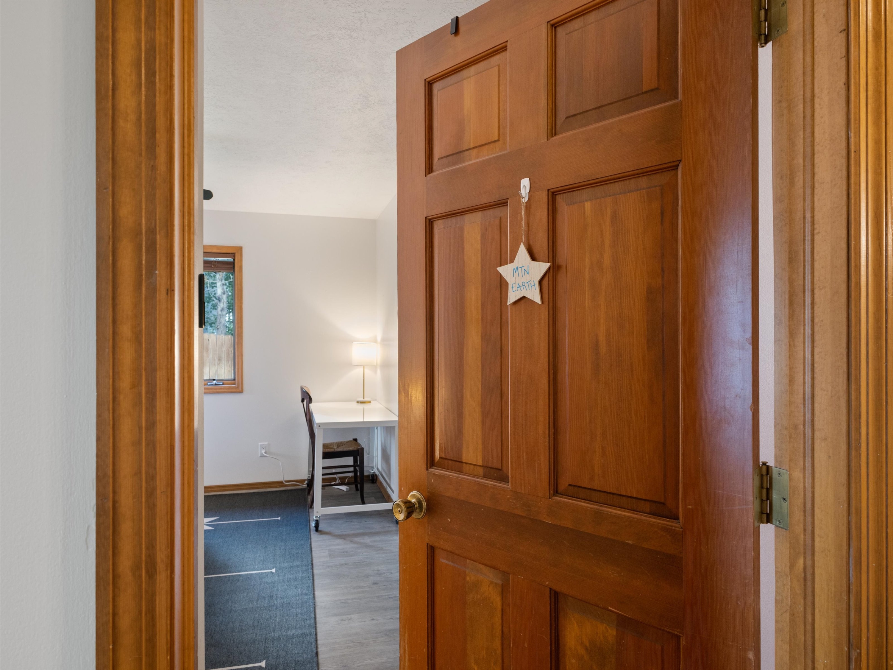 1711 West Koch Street - MTN EARTH